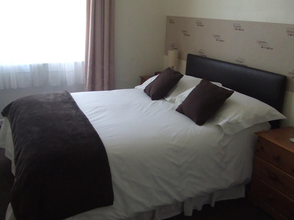 Alister Guest House Saint Helier Room photo