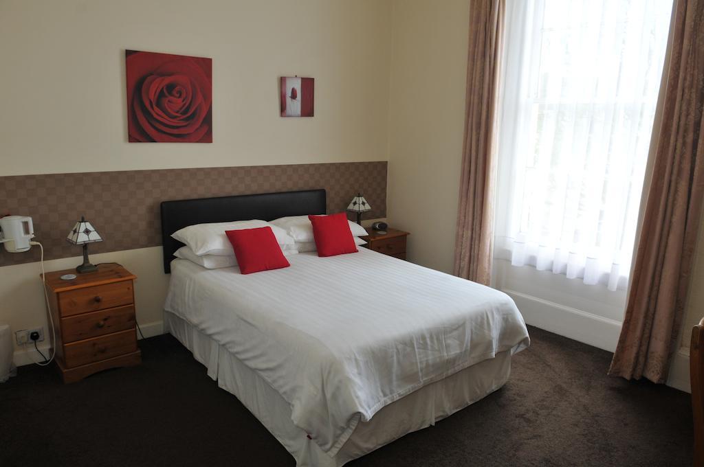 Alister Guest House Saint Helier Room photo